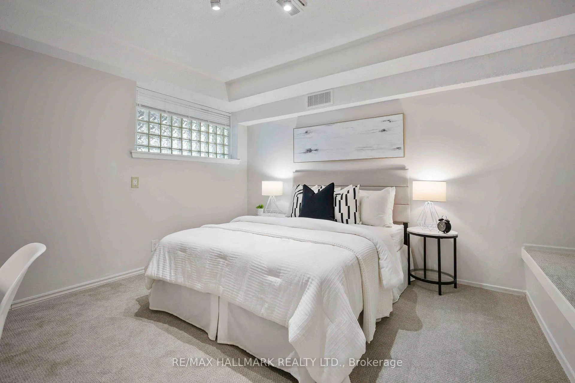 Photo 5 of 455 Broadview Avenue, Toronto, North Riverdale — HOMEH