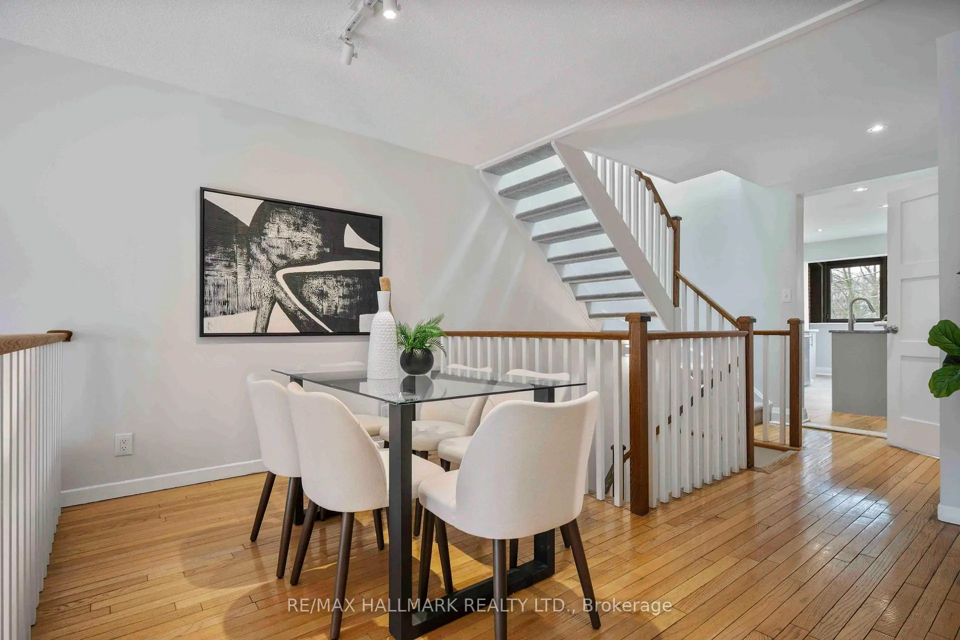 Photo 11 of 455 Broadview Avenue, Toronto, North Riverdale — HOMEH