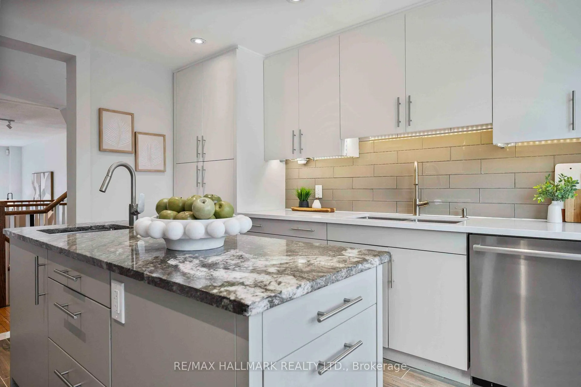 Photo 26 of 455 Broadview Avenue, Toronto, North Riverdale — HOMEH