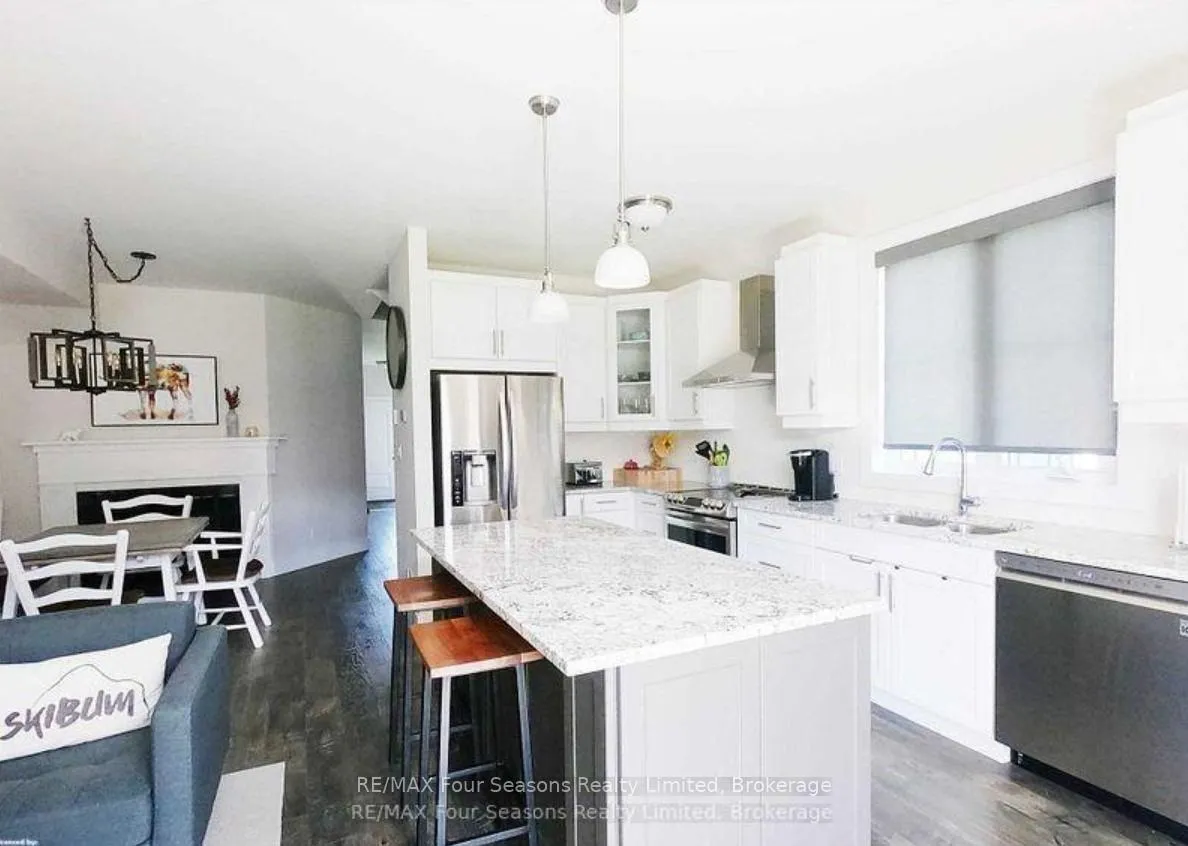 Photo 2 of 309 Yellow Birch Crescent, Blue Mountains — HOMEH