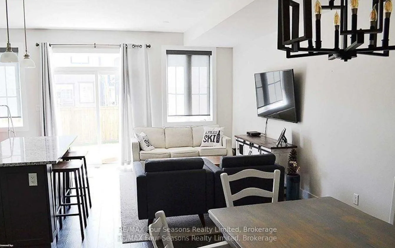 Photo 7 of 309 Yellow Birch Crescent, Blue Mountains — HOMEH