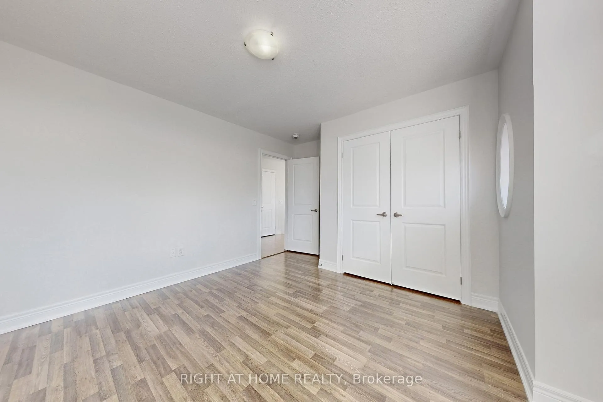 Photo 39 of 11 Robert Wilson Crescent, Georgina, Keswick South — HOMEH