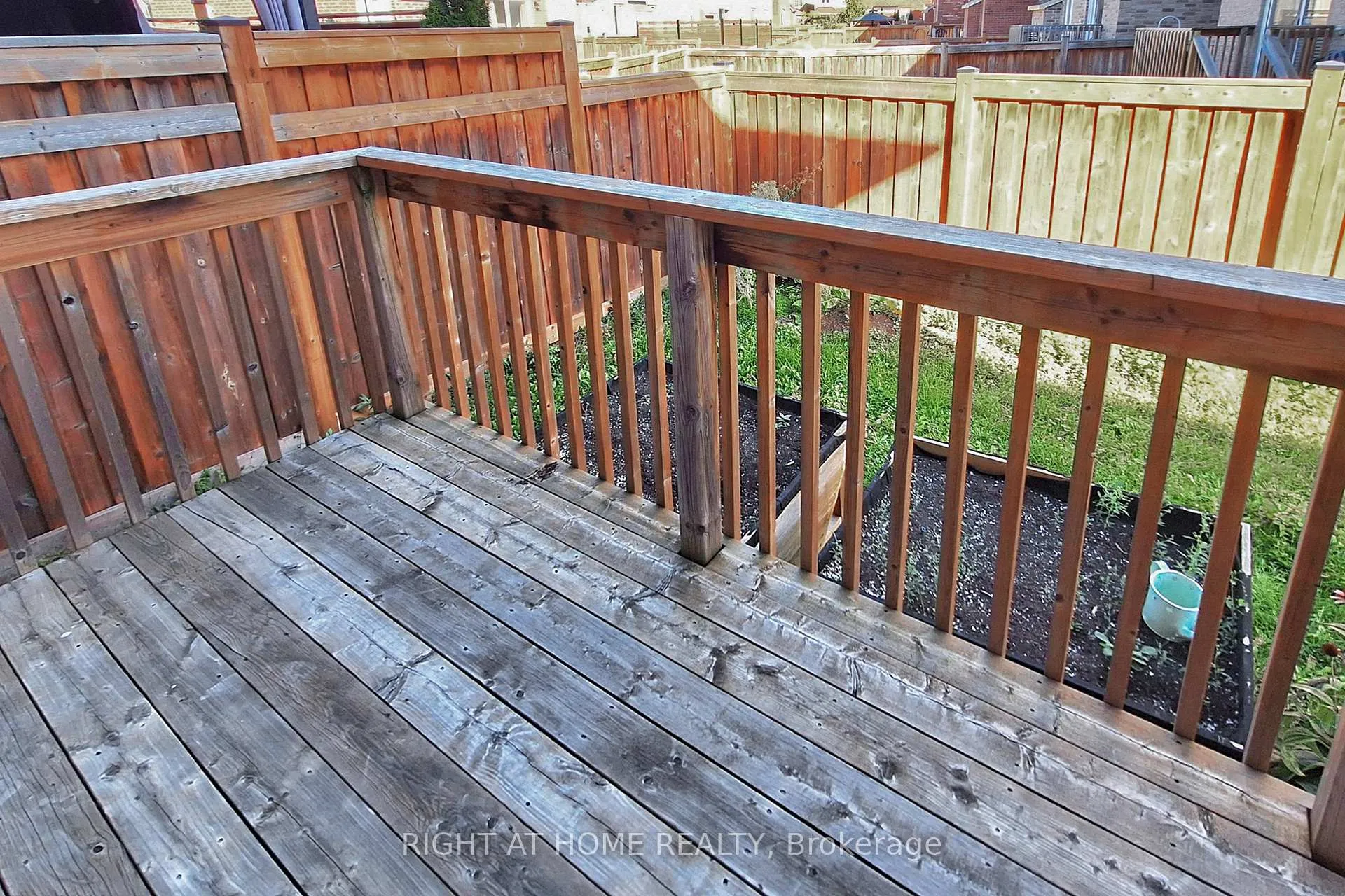 Photo 48 of 11 Robert Wilson Crescent, Georgina, Keswick South — HOMEH
