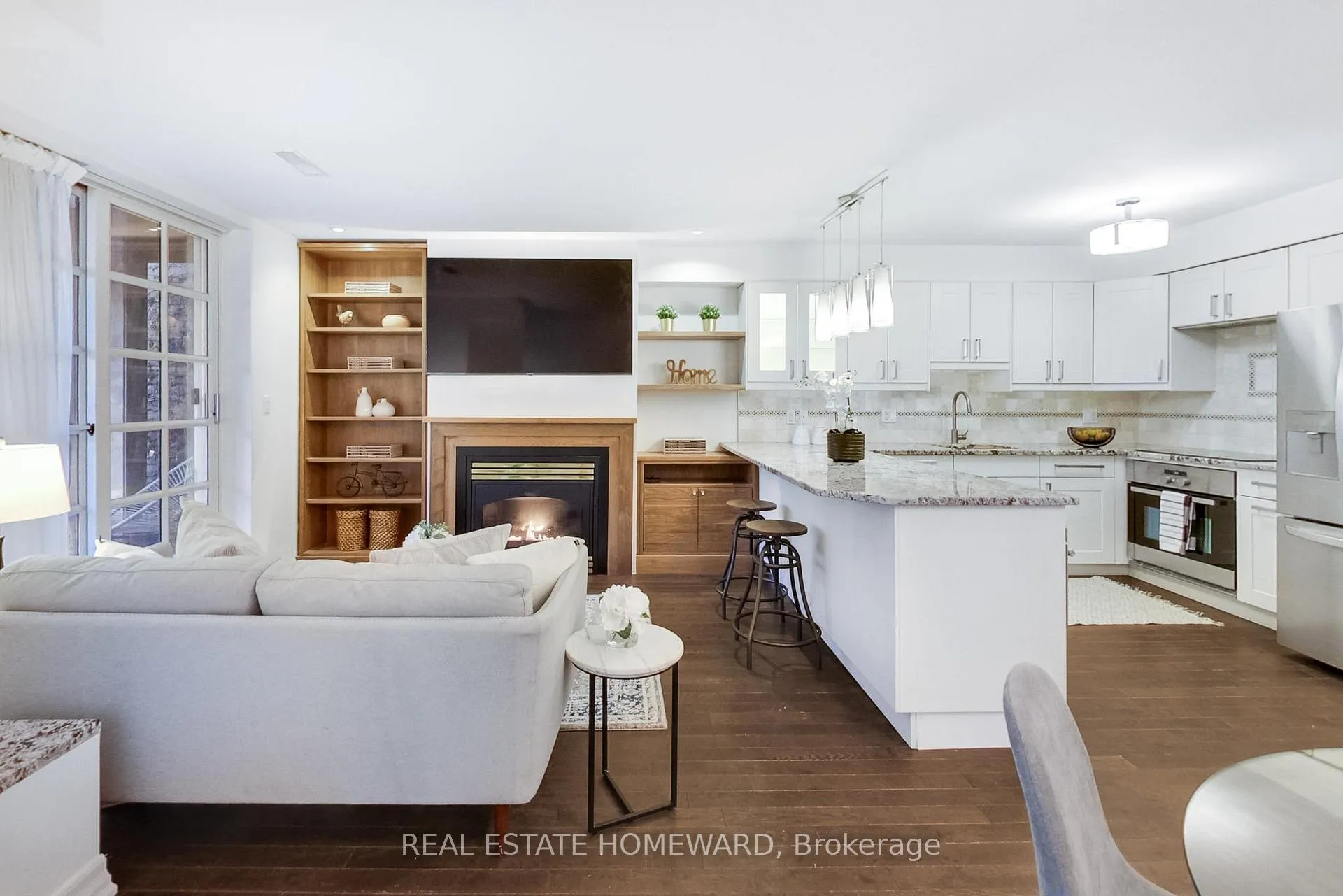 Photo 8 of Unit 101, 2371 Queen Street E, Toronto, The Beaches — HOMEH