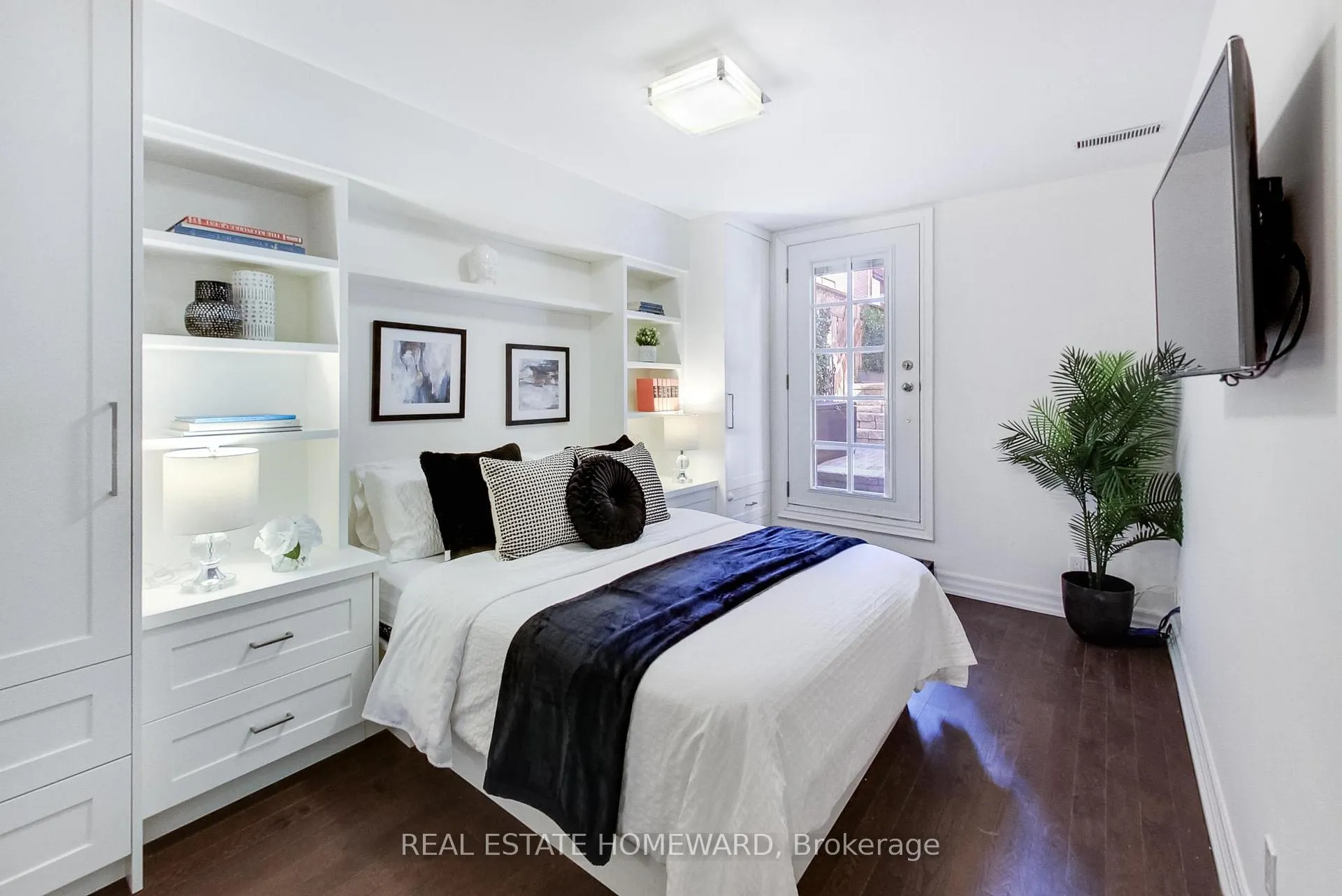 Photo 17 of Unit 101, 2371 Queen Street E, Toronto, The Beaches — HOMEH