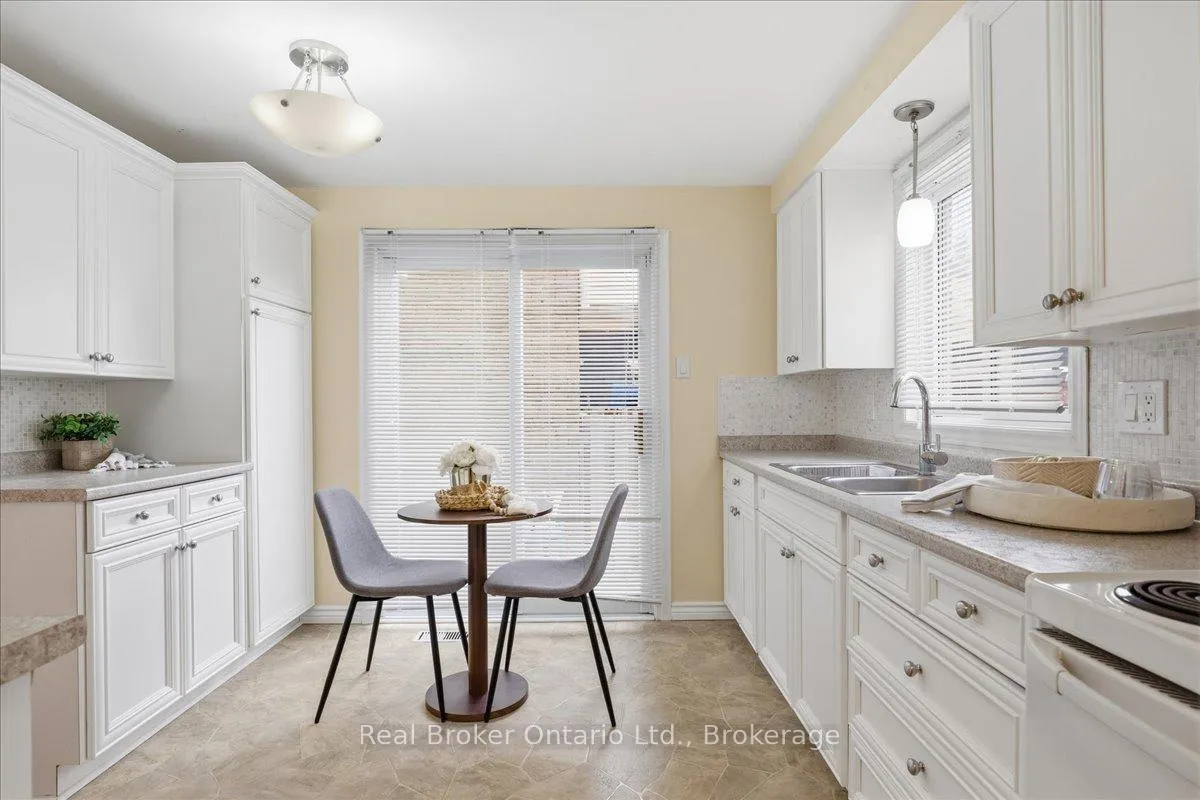 Photo 2 of Unit 5, 415 Morgan Avenue, Kitchener — HOMEH