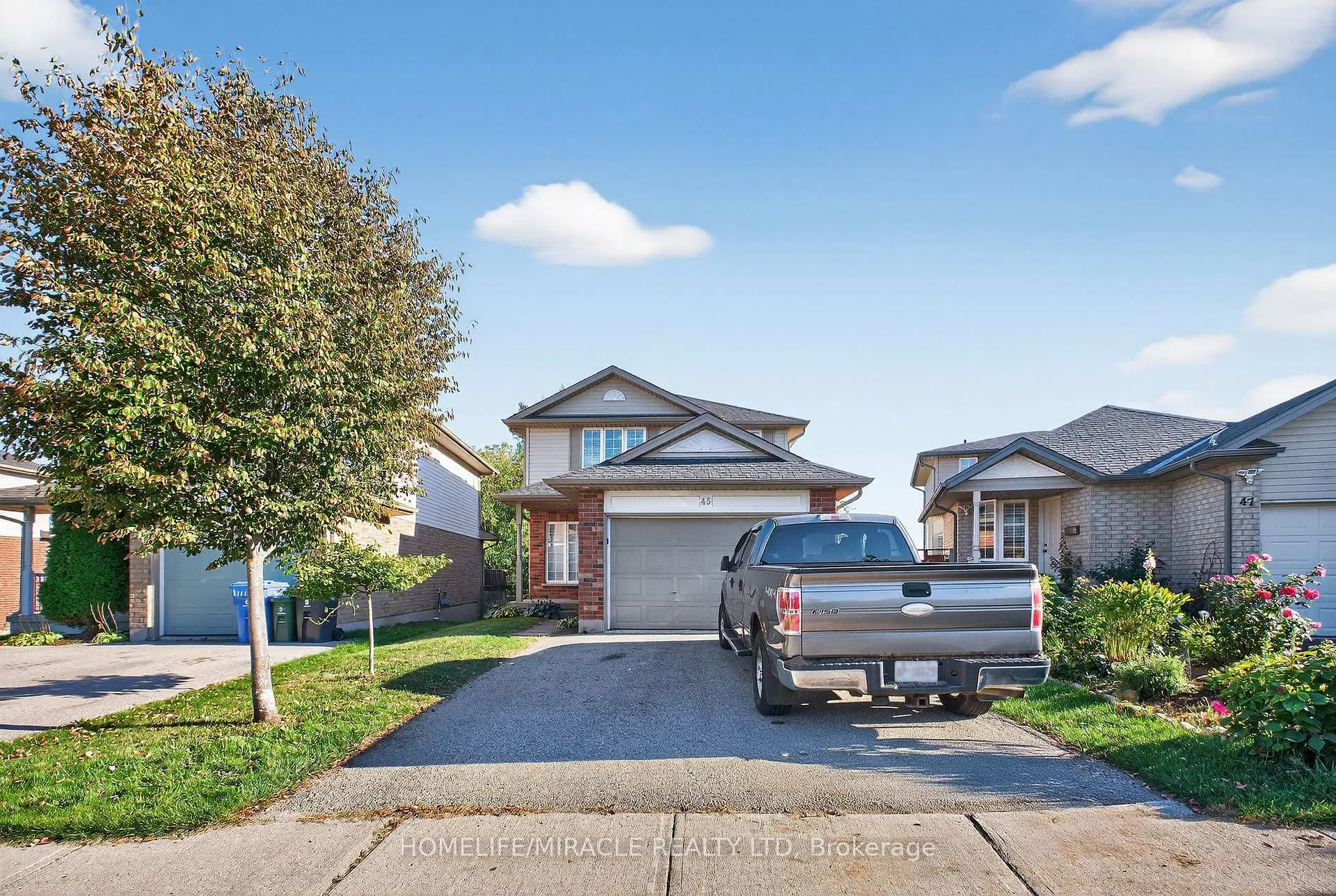 Photo 2 of 45 Valleyhaven Lane, Guelph, Grange Road — HOMEH