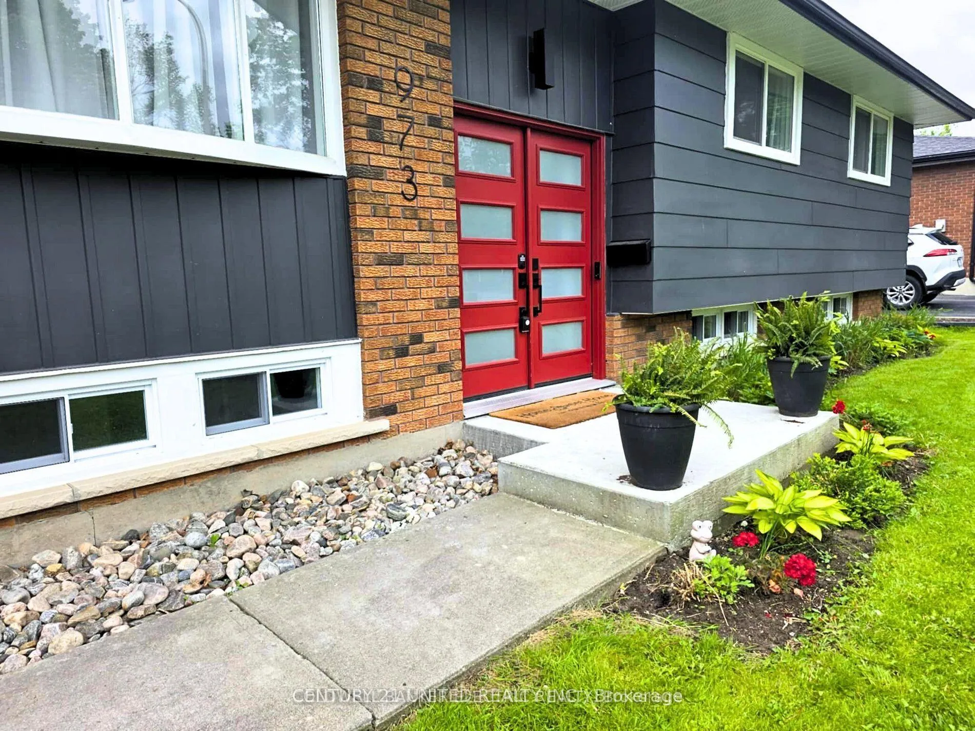 Photo 3 of 973 Afton Road, Peterborough, Otonabee Ward 1 — HOMEH