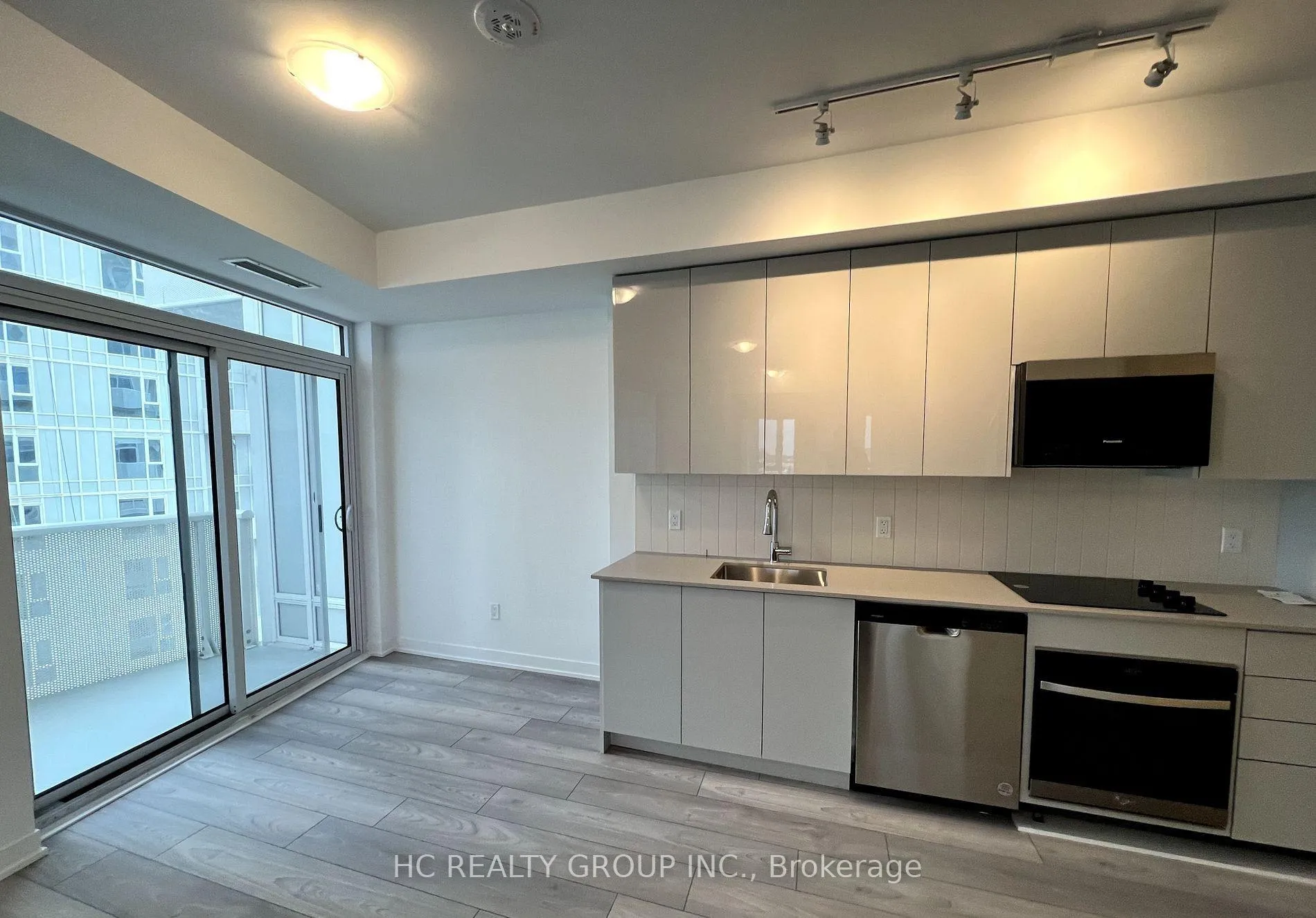 Photo 2 of Unit 1030, 498 Caldari Road, Vaughan, Concord — HOMEH