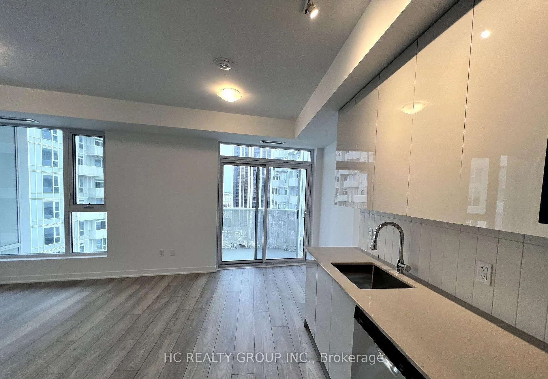 Photo 4 of Unit 1030, 498 Caldari Road, Vaughan, Concord — HOMEH
