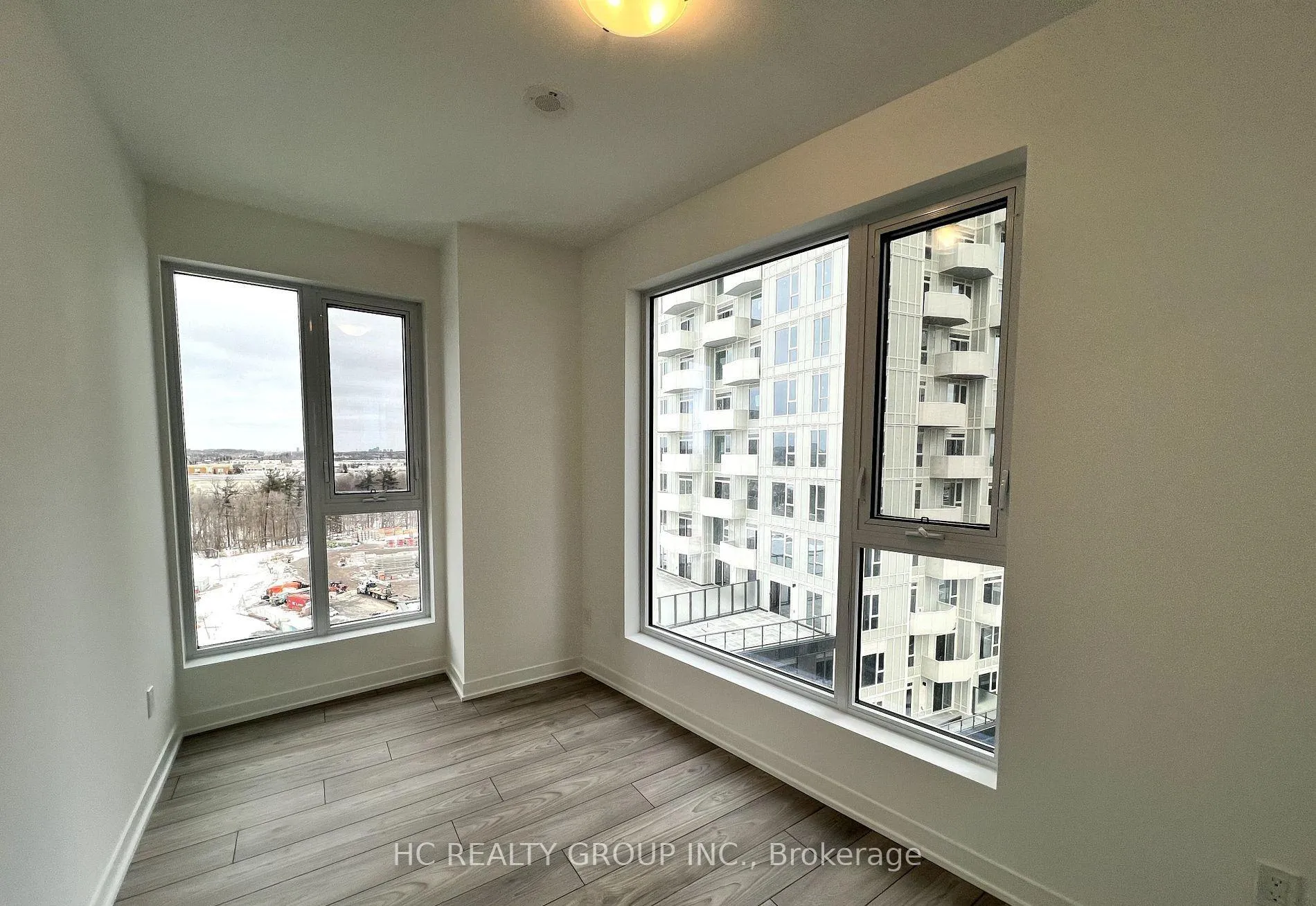 Photo 7 of Unit 1030, 498 Caldari Road, Vaughan, Concord — HOMEH