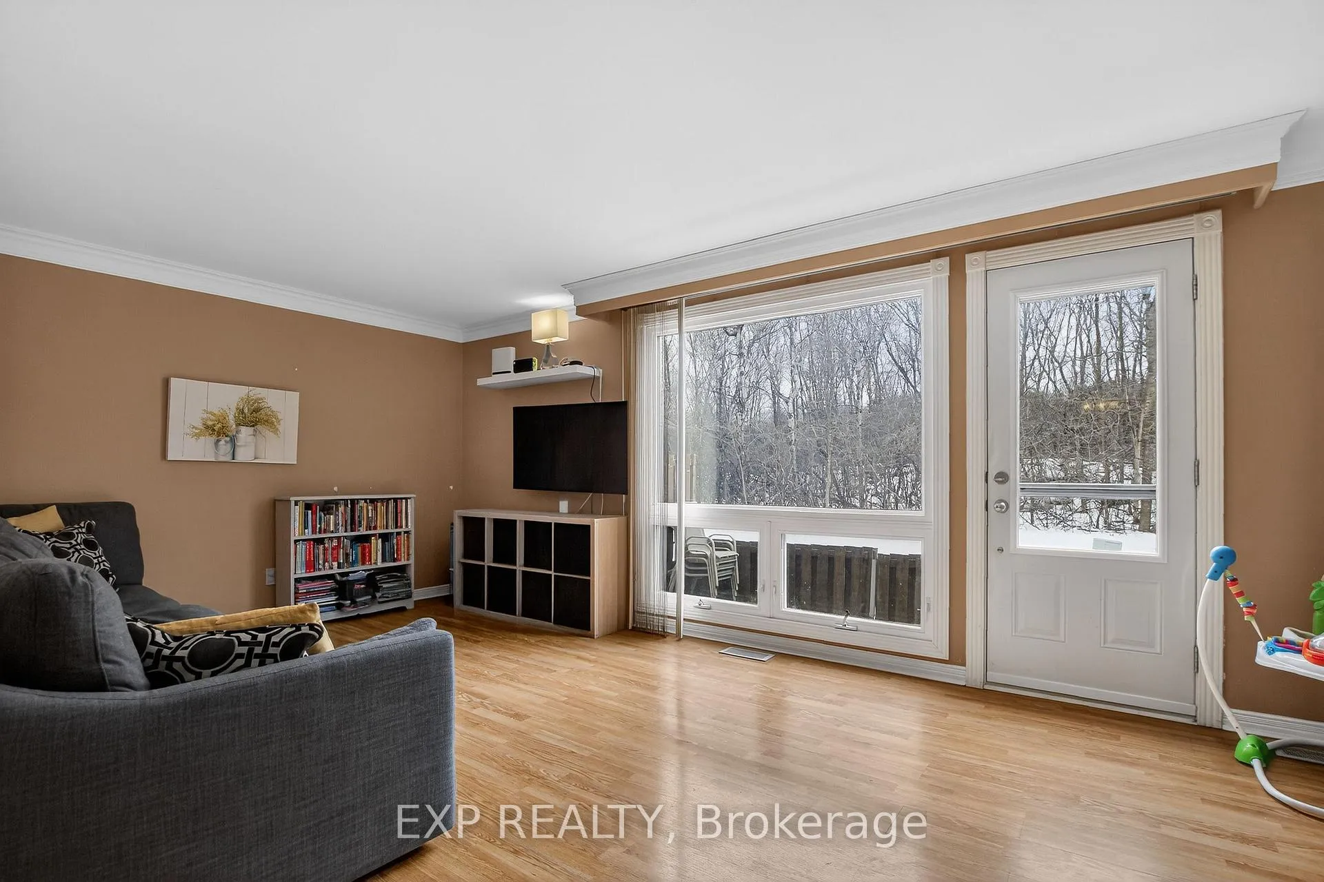 Photo 4 of Unit 70, 42F Benlea Drive, Ottawa, Tanglewood — HOMEH