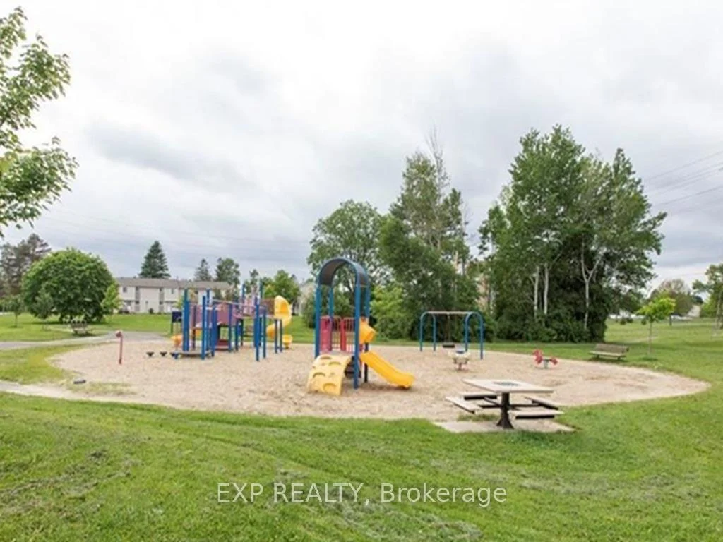 Photo 37 of Unit 70, 42F Benlea Drive, Ottawa, Tanglewood — HOMEH