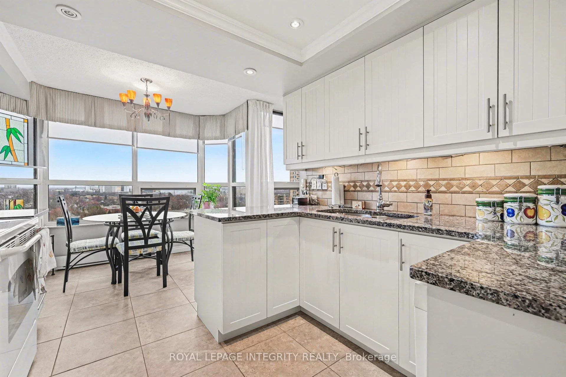 Photo 9 of Unit 1905, 1510 Riverside Drive, Ottawa, Riverview Park — HOMEH