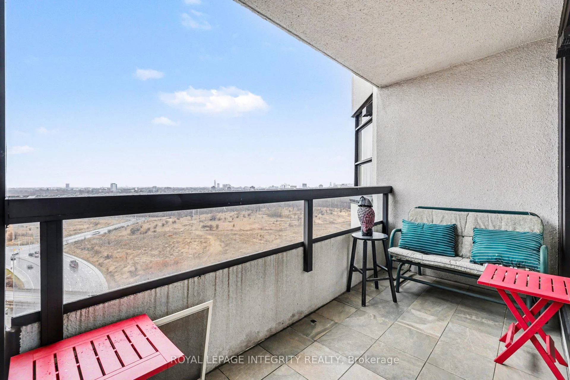 Photo 19 of Unit 1905, 1510 Riverside Drive, Ottawa, Riverview Park — HOMEH