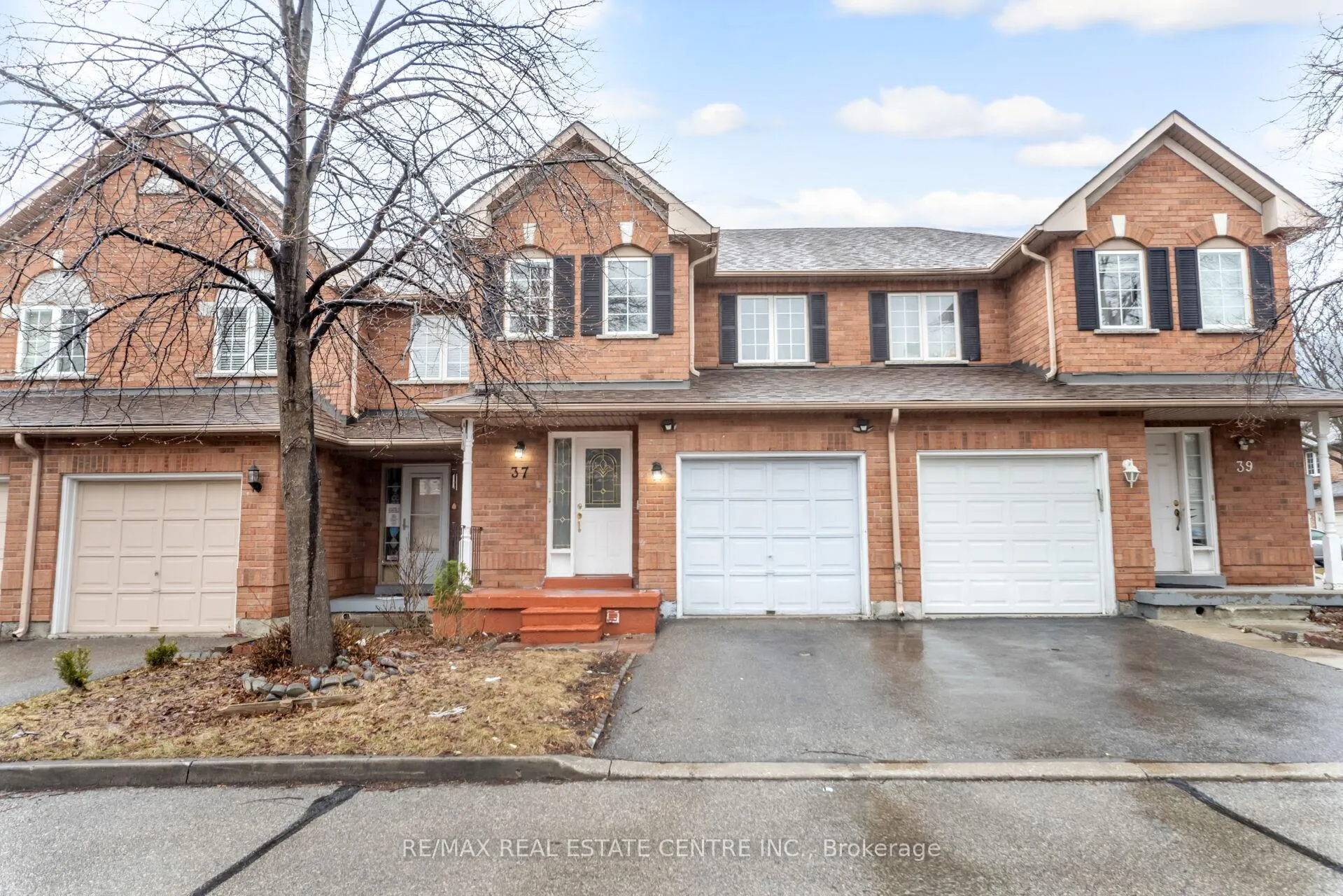 Front of Unit 37, 35 Malta Avenue N