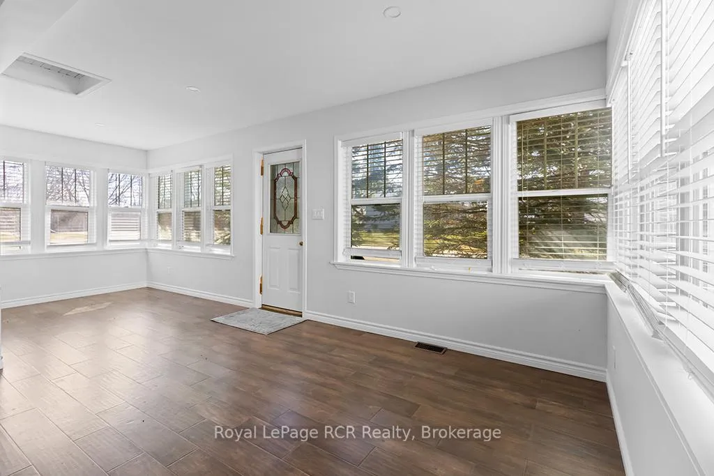 Photo 61 of 144 Loucks Lane, Chatsworth — HOMEH