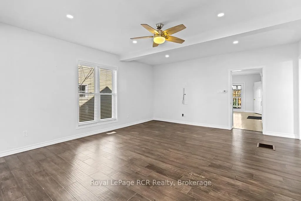 Photo 60 of 144 Loucks Lane, Chatsworth — HOMEH
