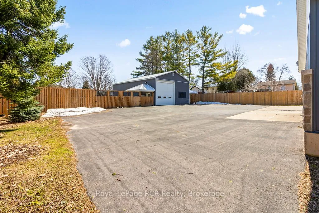 Photo 100 of 144 Loucks Lane, Chatsworth — HOMEH