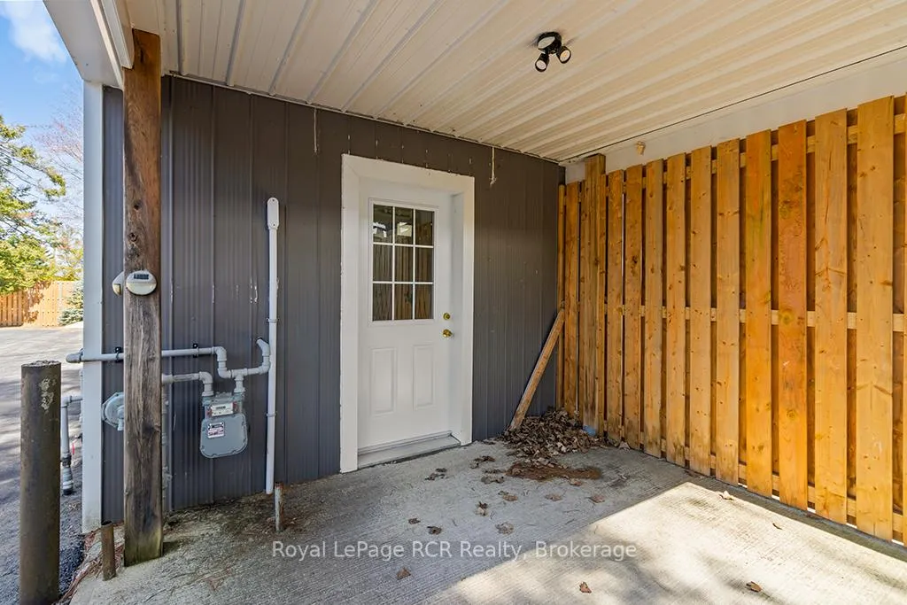 Photo 104 of 144 Loucks Lane, Chatsworth — HOMEH