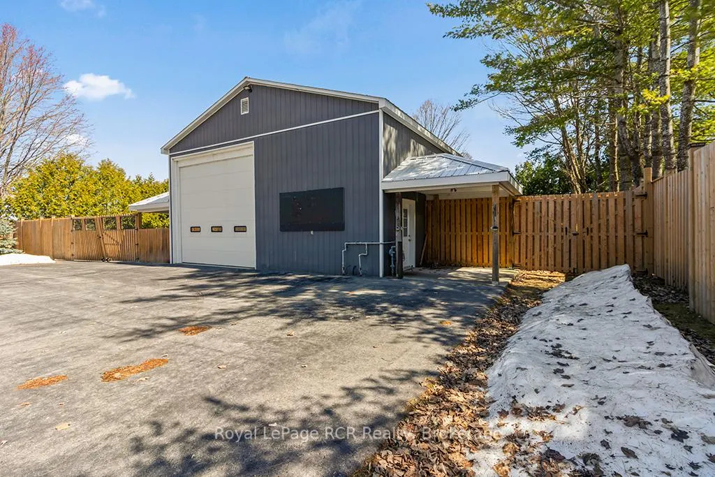 Photo 102 of 144 Loucks Lane, Chatsworth — HOMEH