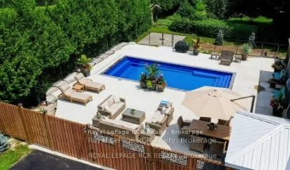 Photo 3 of 144 Loucks Lane, Chatsworth — HOMEH