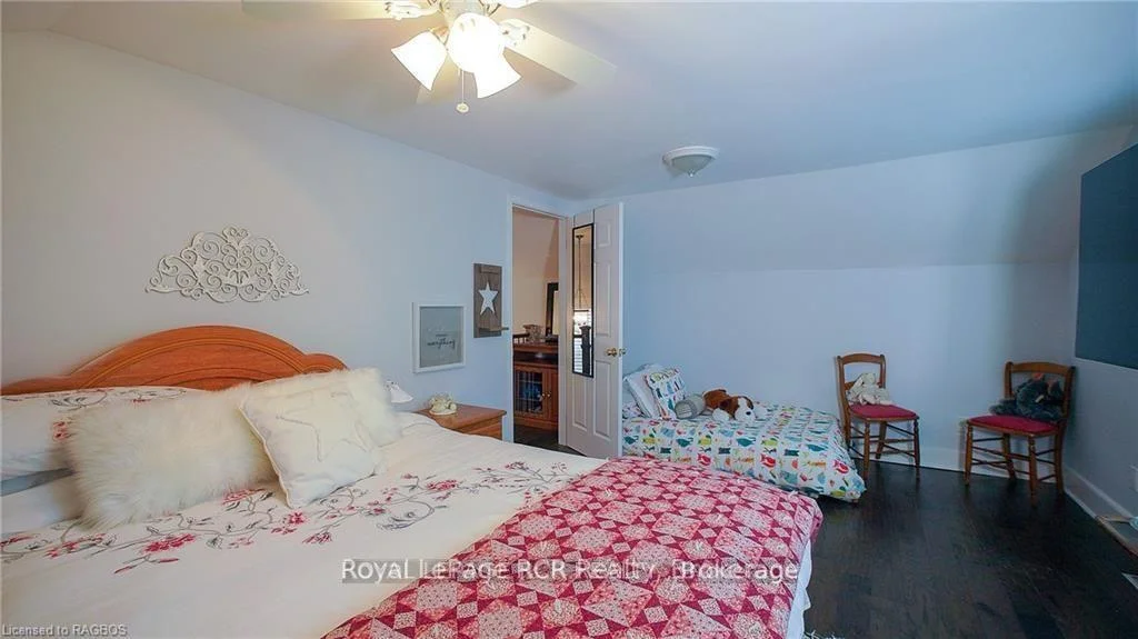 Photo 13 of 144 Loucks Lane, Chatsworth — HOMEH