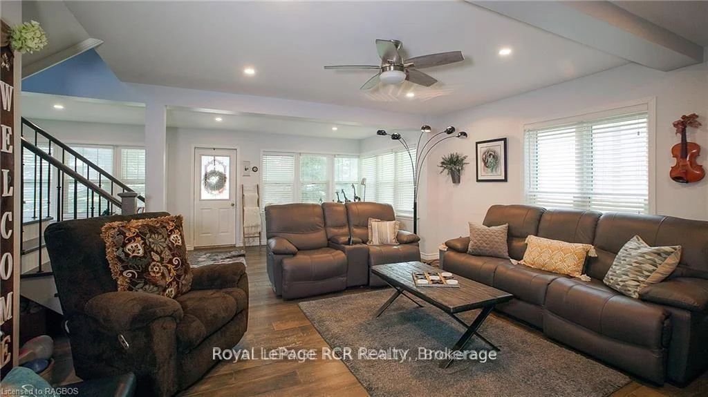 Photo 20 of 144 Loucks Lane, Chatsworth — HOMEH