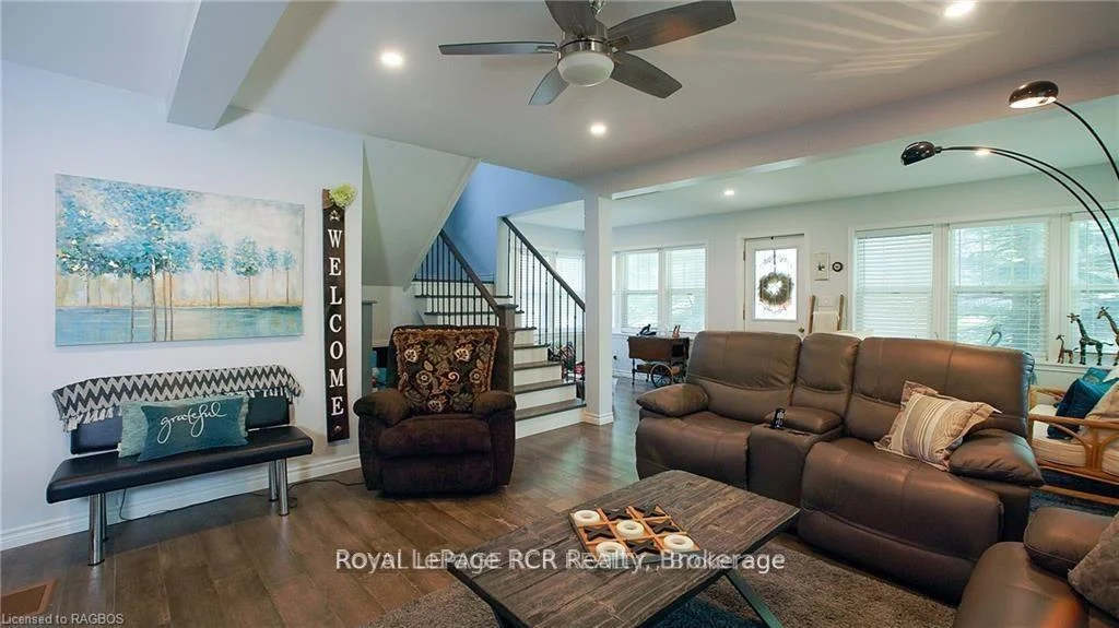 Photo 23 of 144 Loucks Lane, Chatsworth — HOMEH