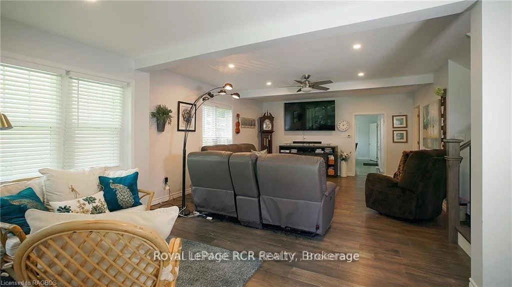 Photo 26 of 144 Loucks Lane, Chatsworth — HOMEH