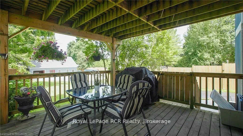 Photo 31 of 144 Loucks Lane, Chatsworth — HOMEH