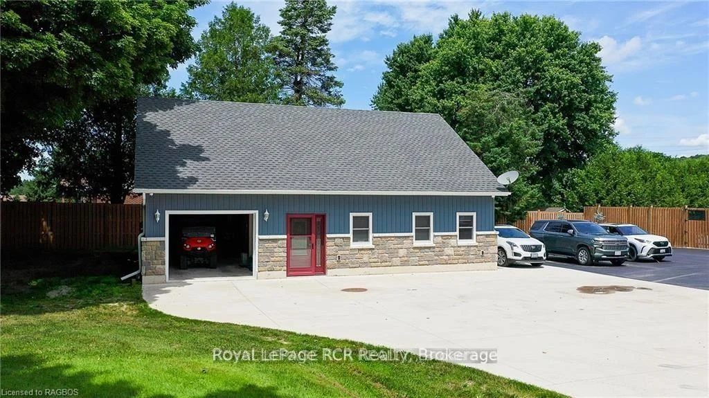 Photo 40 of 144 Loucks Lane, Chatsworth — HOMEH