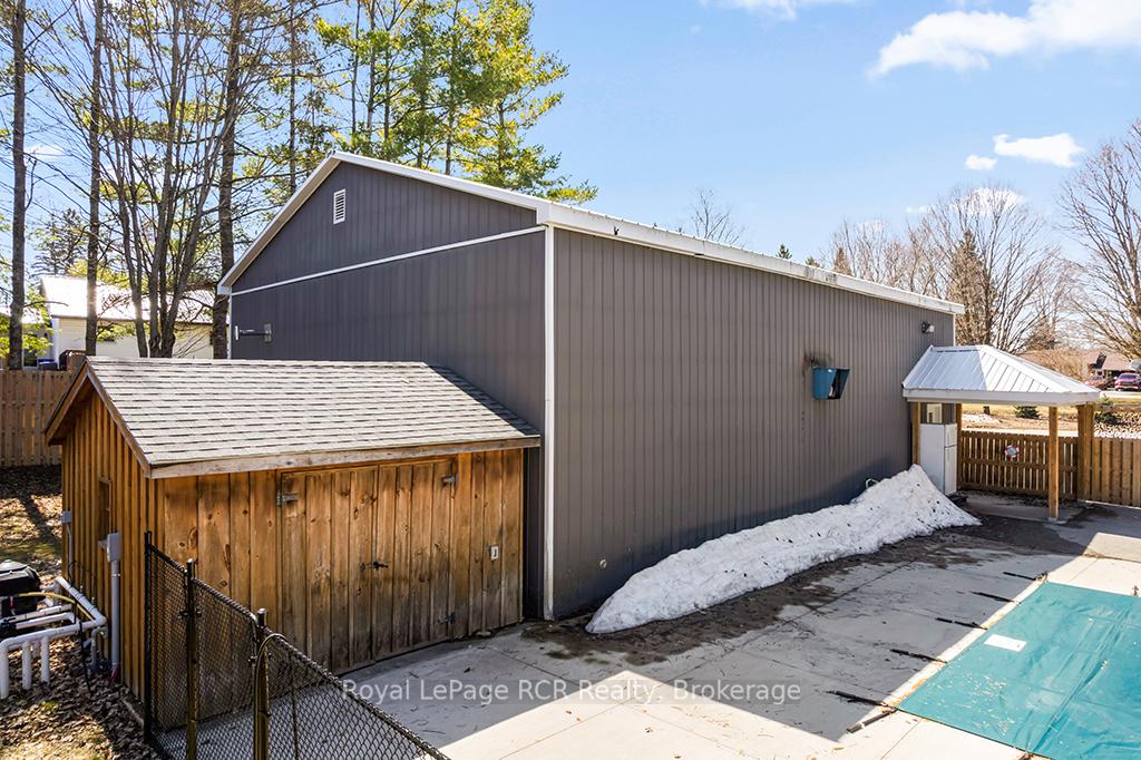 Photo 101 of 144 Loucks Lane, Chatsworth — HOMEH