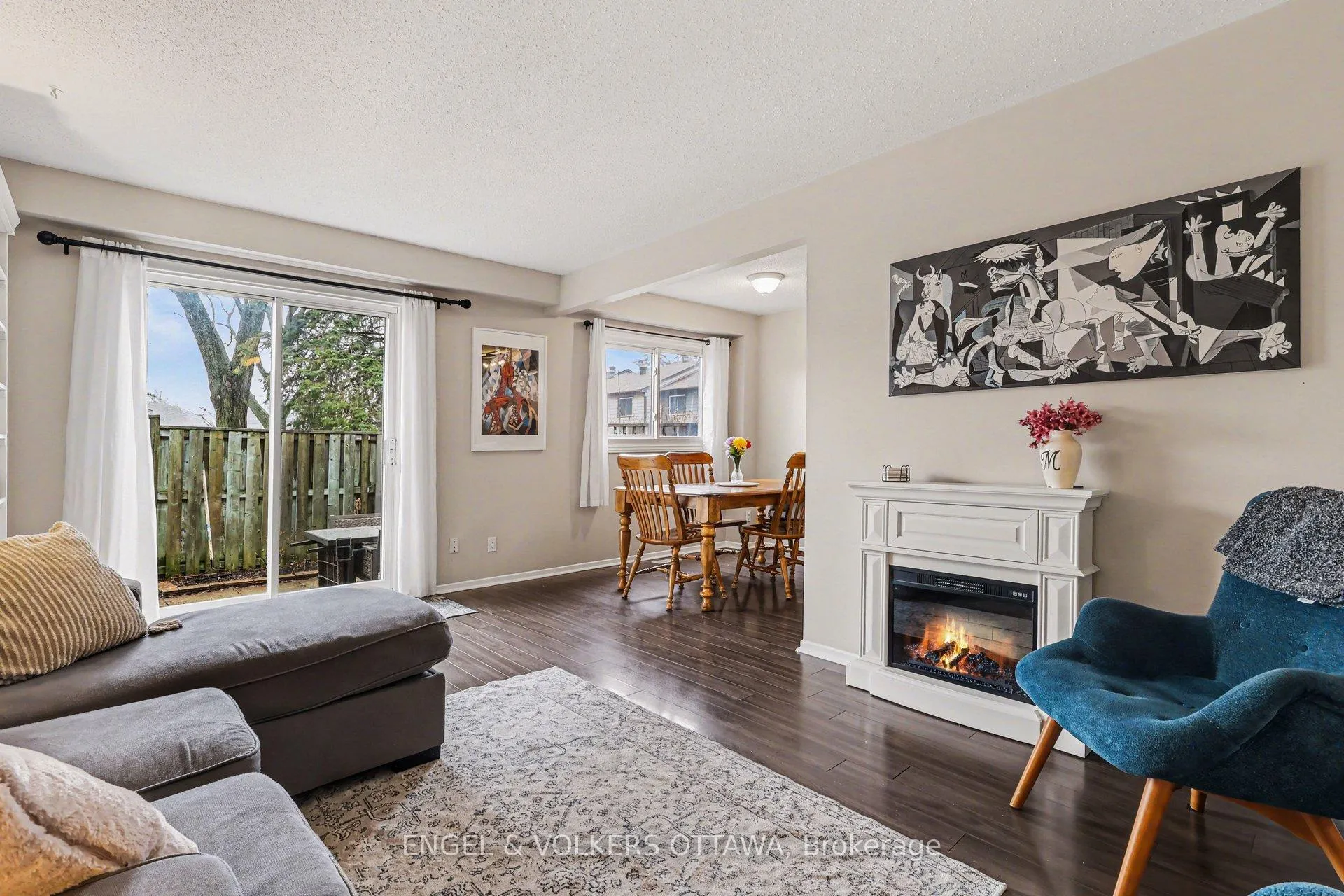 Photo 12 of 2148 Orient Park Drive, Ottawa, Blackburn Hamlet (South) — HOMEH