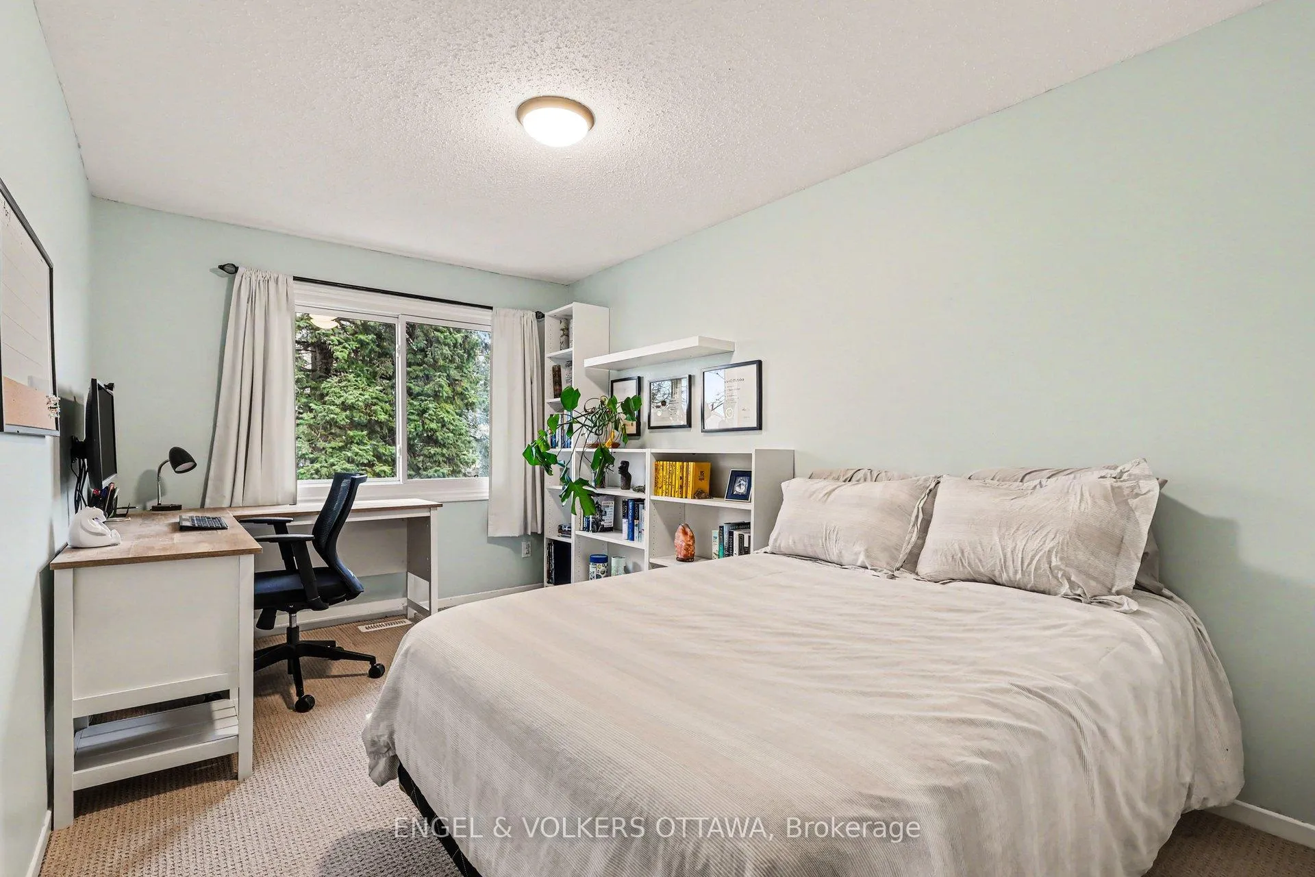 Photo 15 of 2148 Orient Park Drive, Ottawa, Blackburn Hamlet (South) — HOMEH