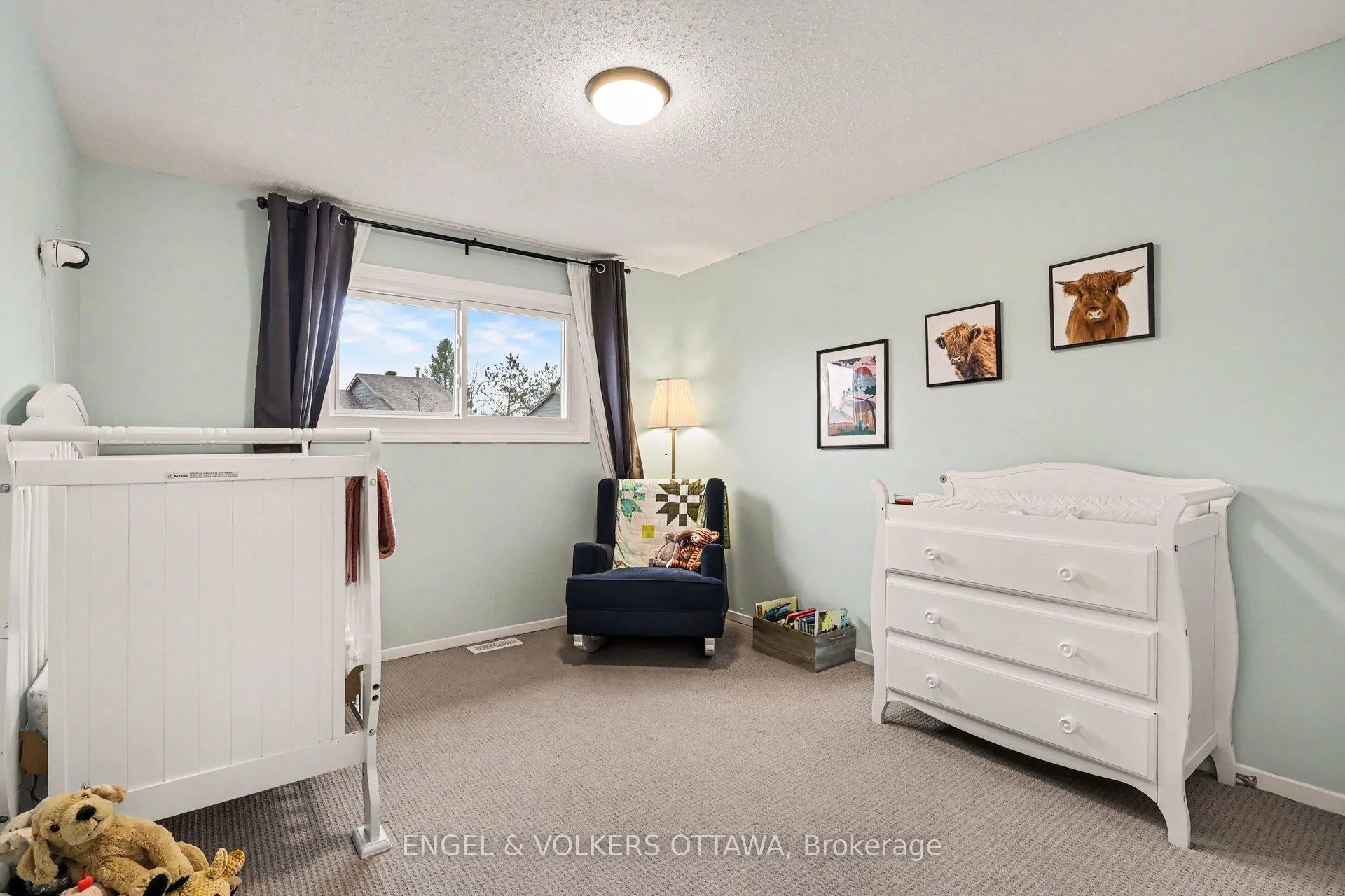 Photo 17 of 2148 Orient Park Drive, Ottawa, Blackburn Hamlet (South) — HOMEH