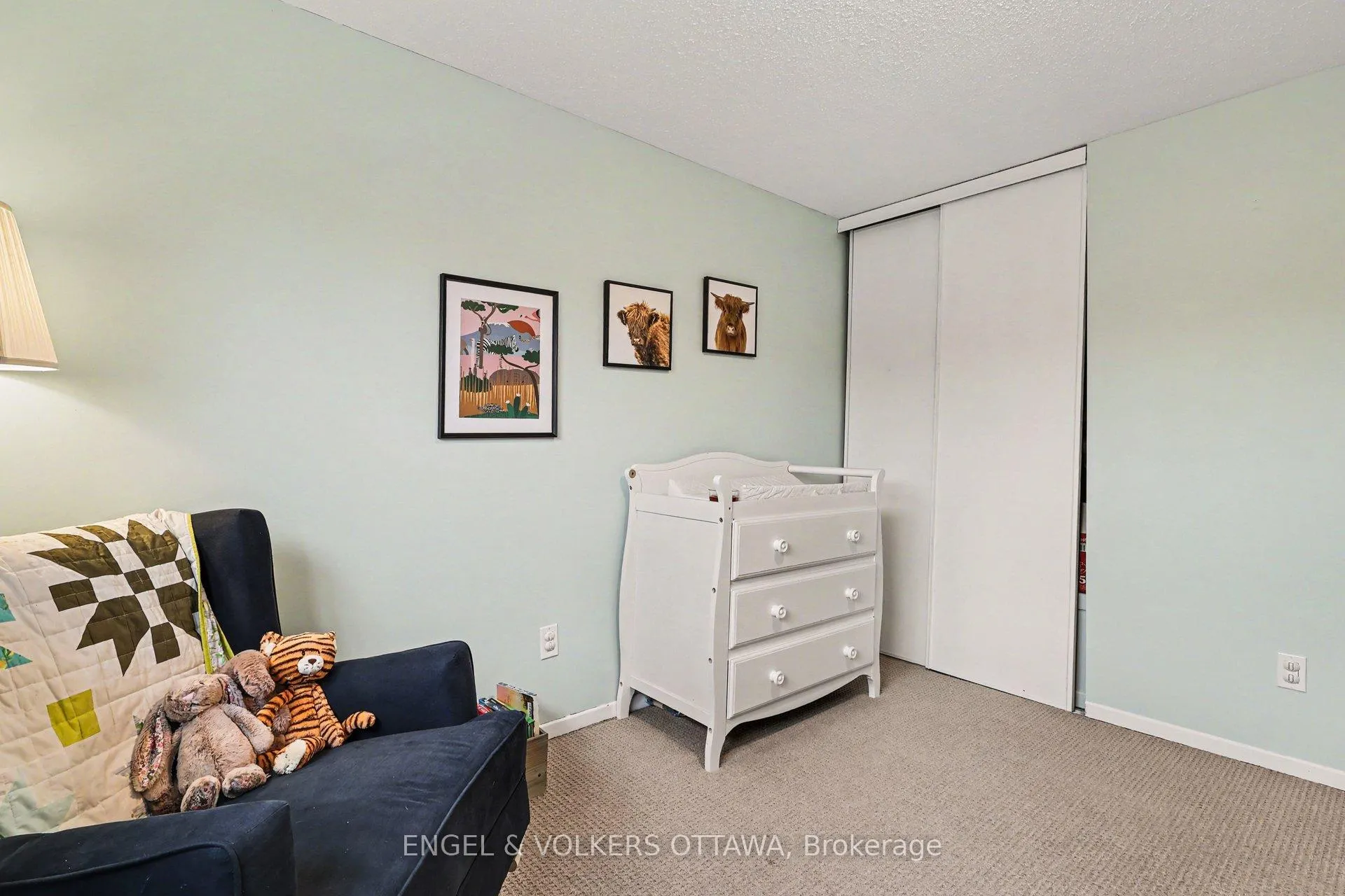 Photo 18 of 2148 Orient Park Drive, Ottawa, Blackburn Hamlet (South) — HOMEH