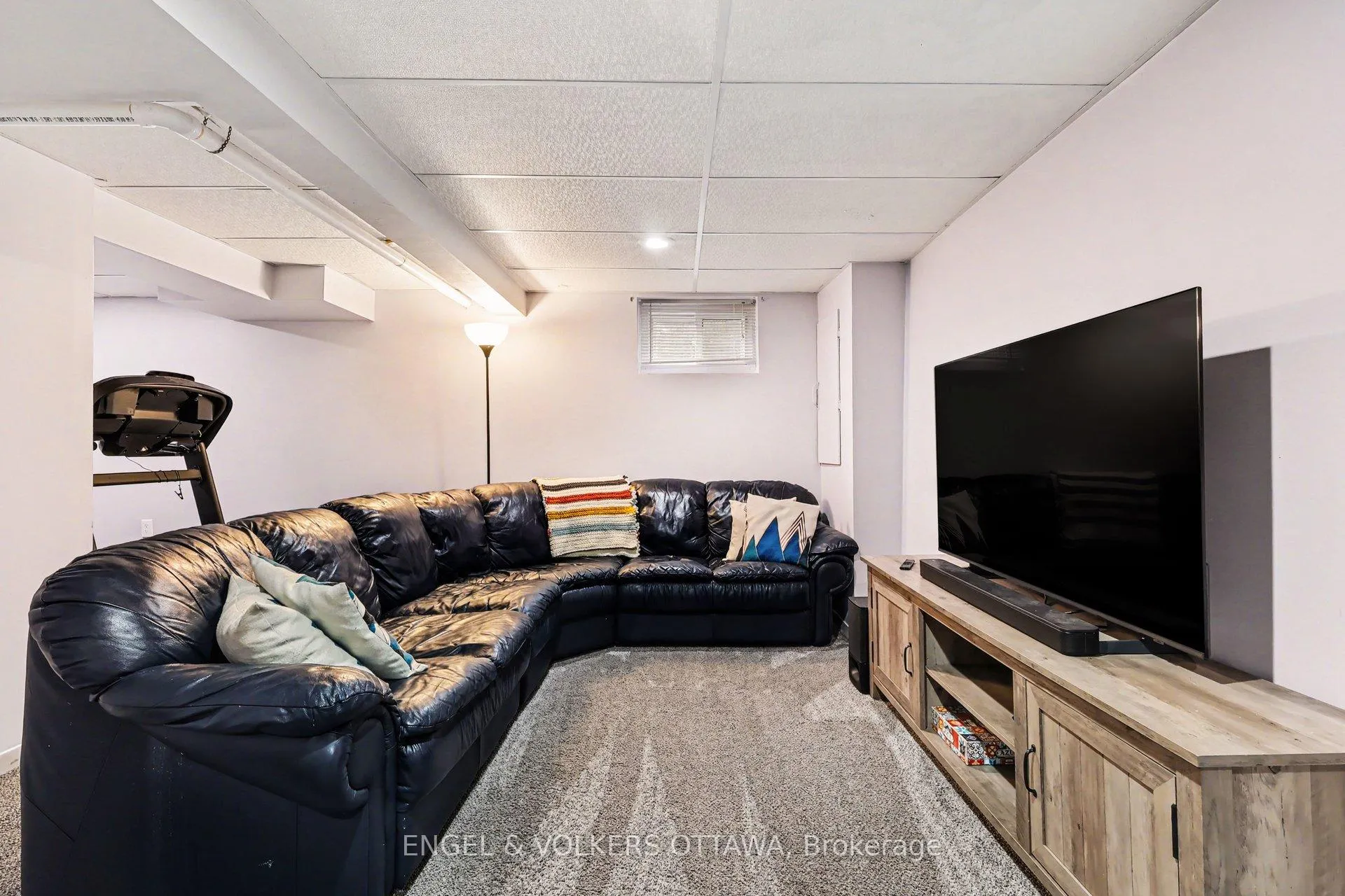 Photo 22 of 2148 Orient Park Drive, Ottawa, Blackburn Hamlet (South) — HOMEH