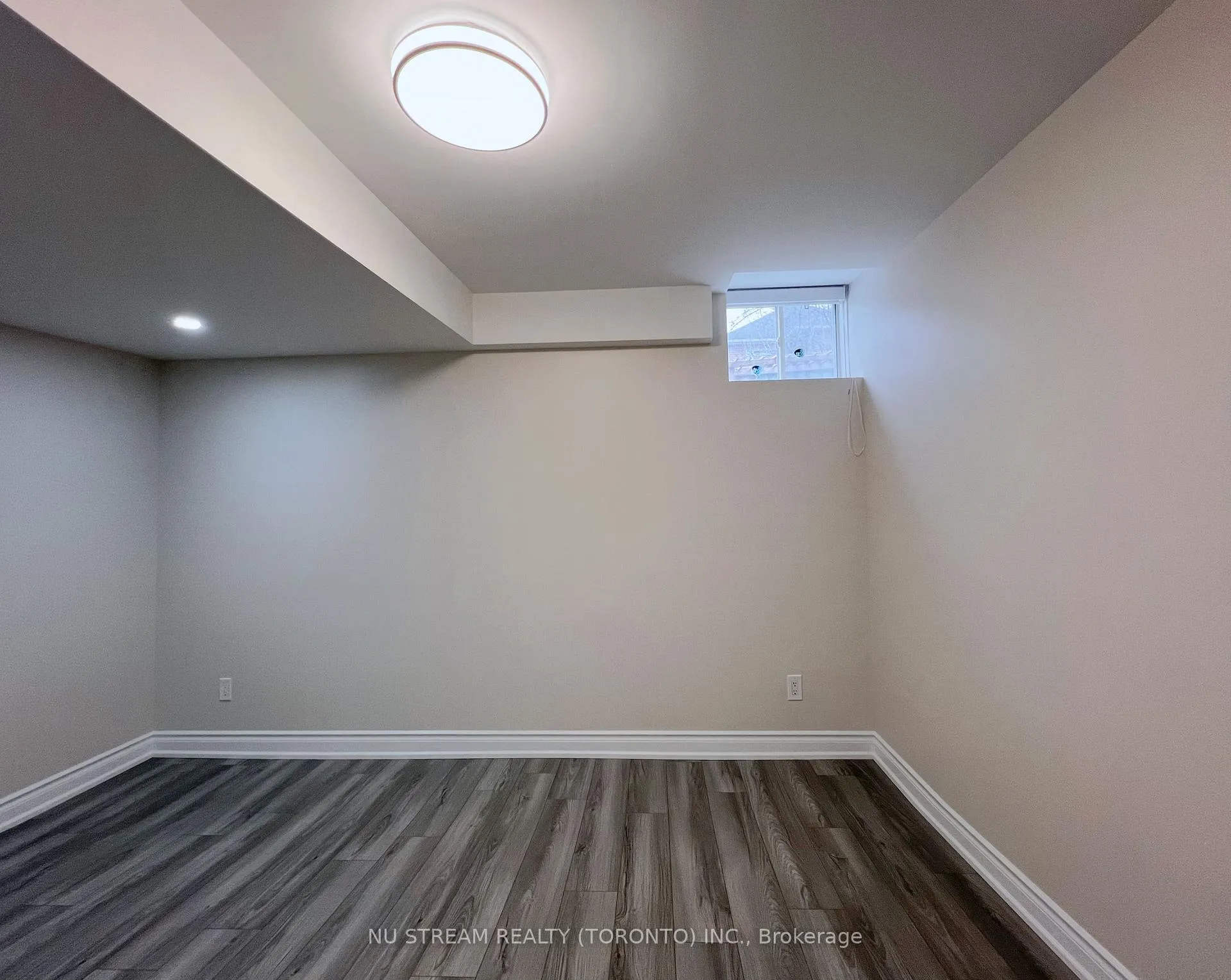 Photo 4 of Unit Bsmt, 133 Jinnah Avenue, Markham, Middlefield — HOMEH