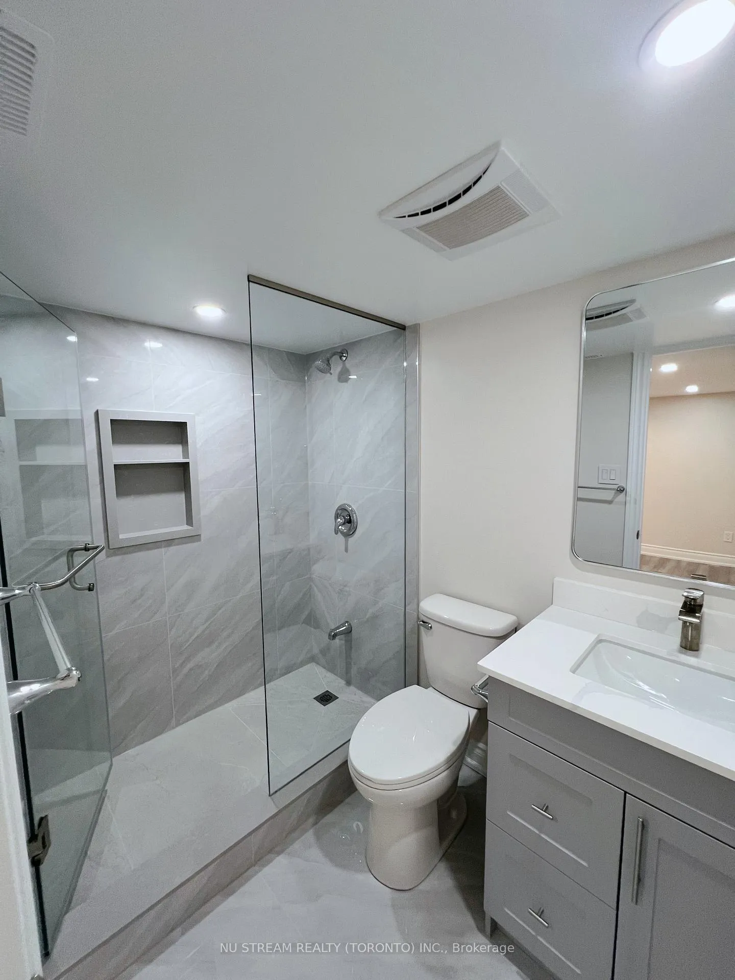 Photo 5 of Unit Bsmt, 133 Jinnah Avenue, Markham, Middlefield — HOMEH