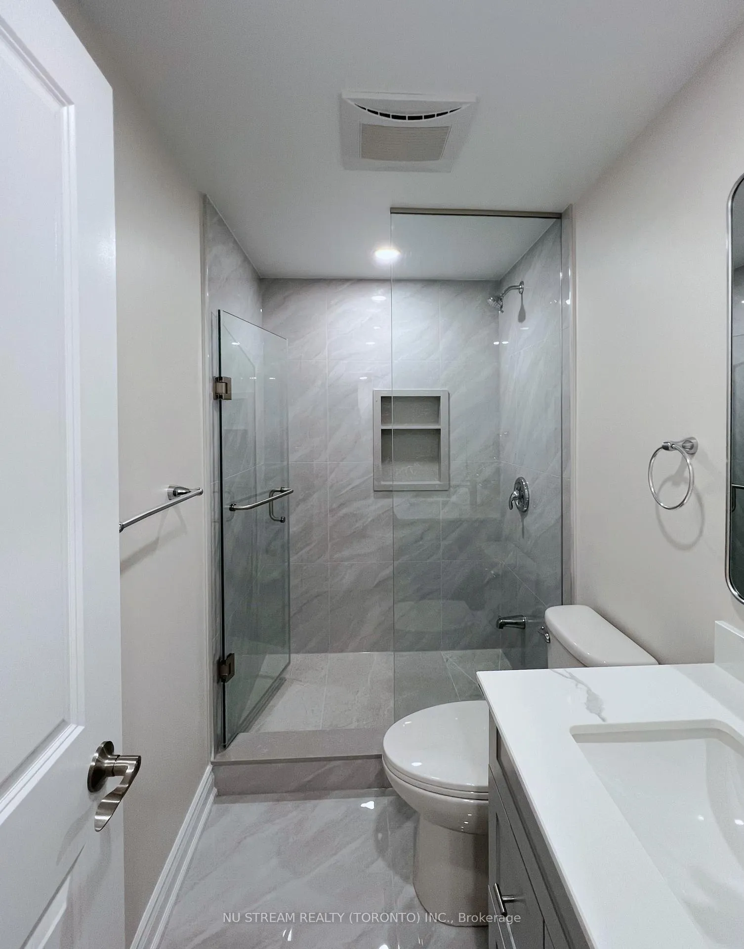 Photo 7 of Unit Bsmt, 133 Jinnah Avenue, Markham, Middlefield — HOMEH