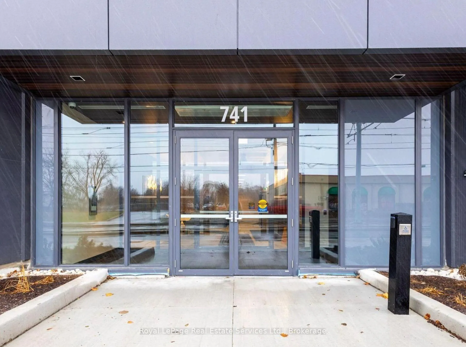 Photo 2 of Unit 1610, 741 King Street, Kitchener — HOMEH
