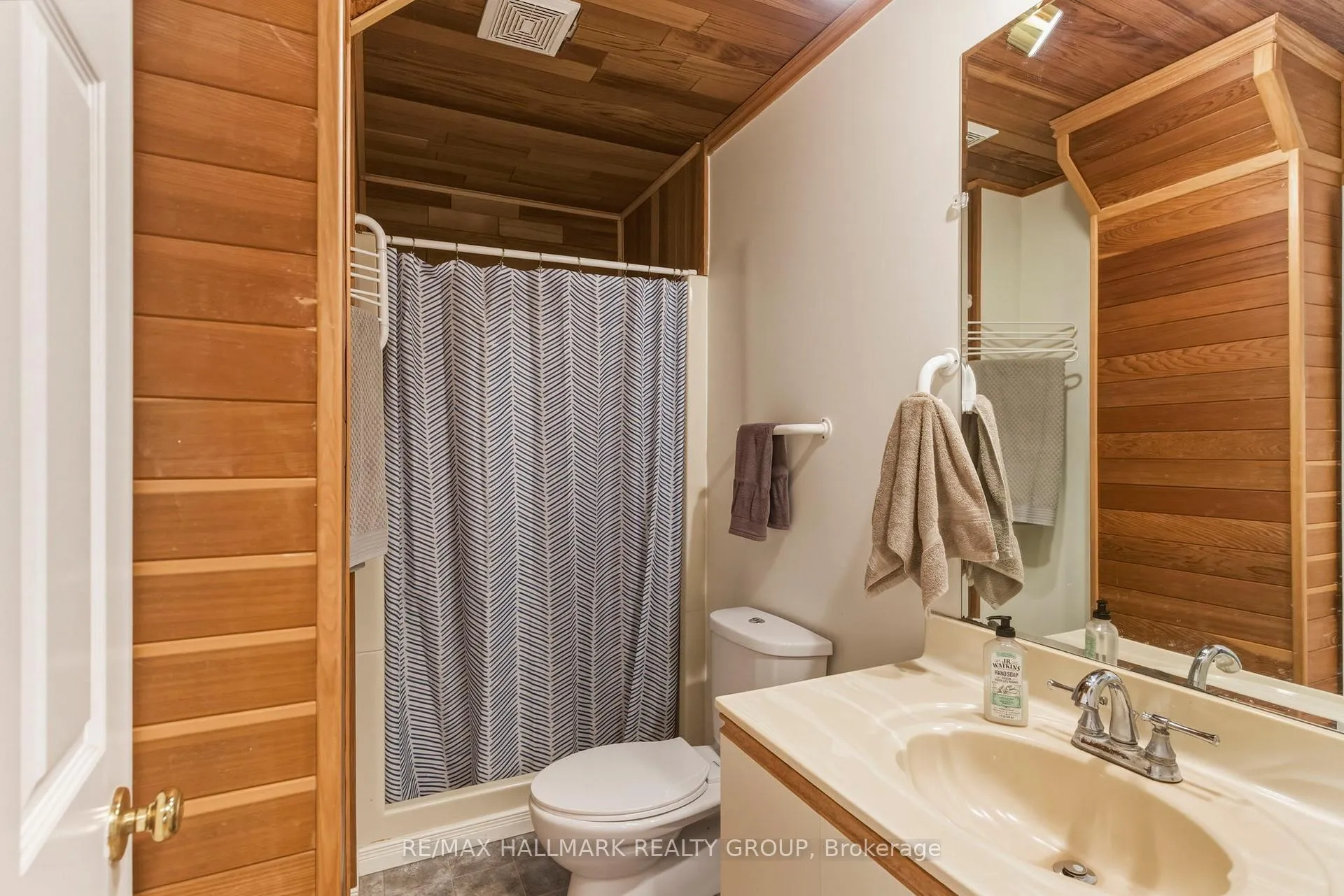 Photo 21 of 265 Kingston Crescent, Prescott — HOMEH