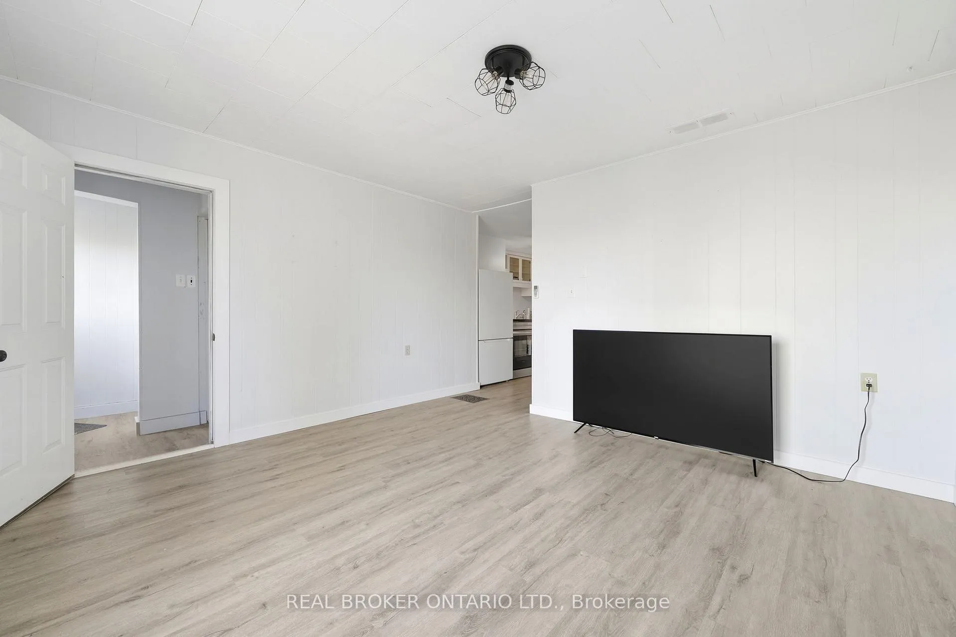 Photo 5 of 2039 Victoria Street, Howick — HOMEH