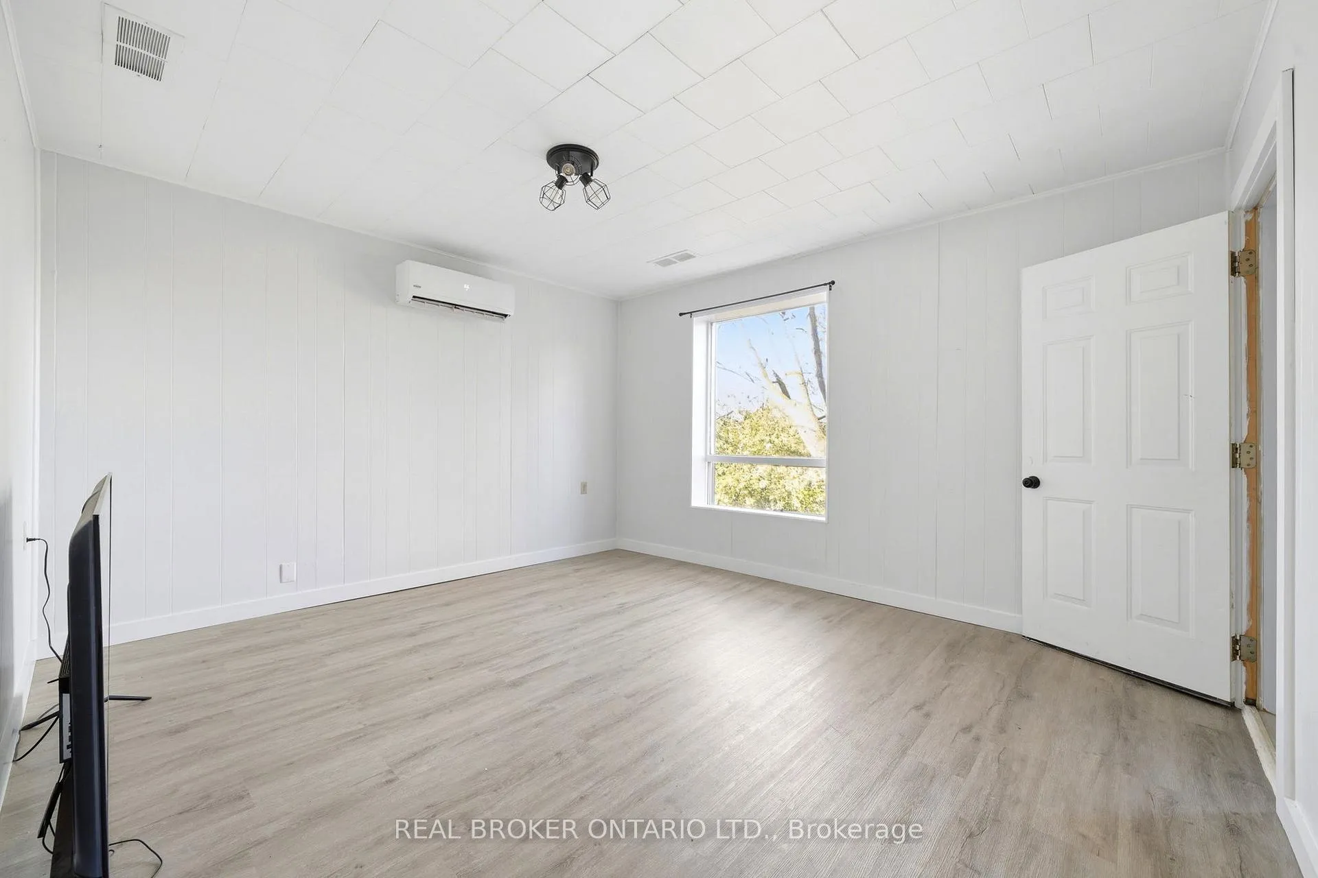 Photo 6 of 2039 Victoria Street, Howick — HOMEH