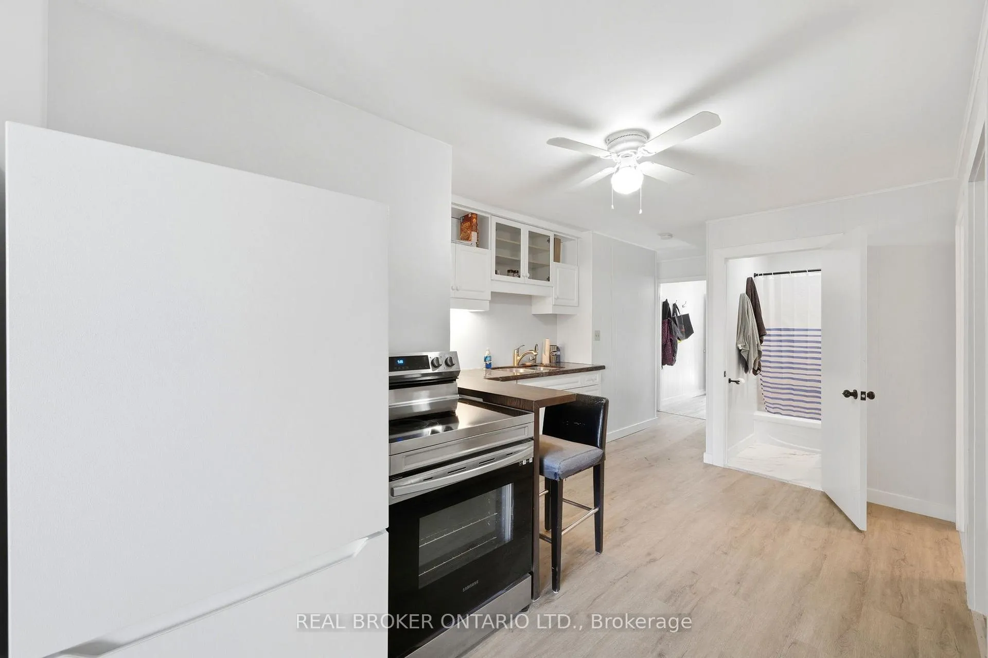 Photo 10 of 2039 Victoria Street, Howick — HOMEH