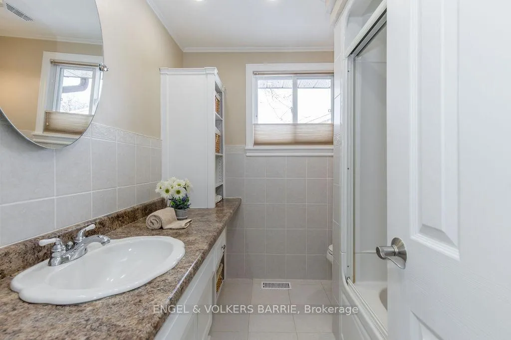 Photo 23 of 42 Marshall Street, Barrie, Allandale Heights — HOMEH