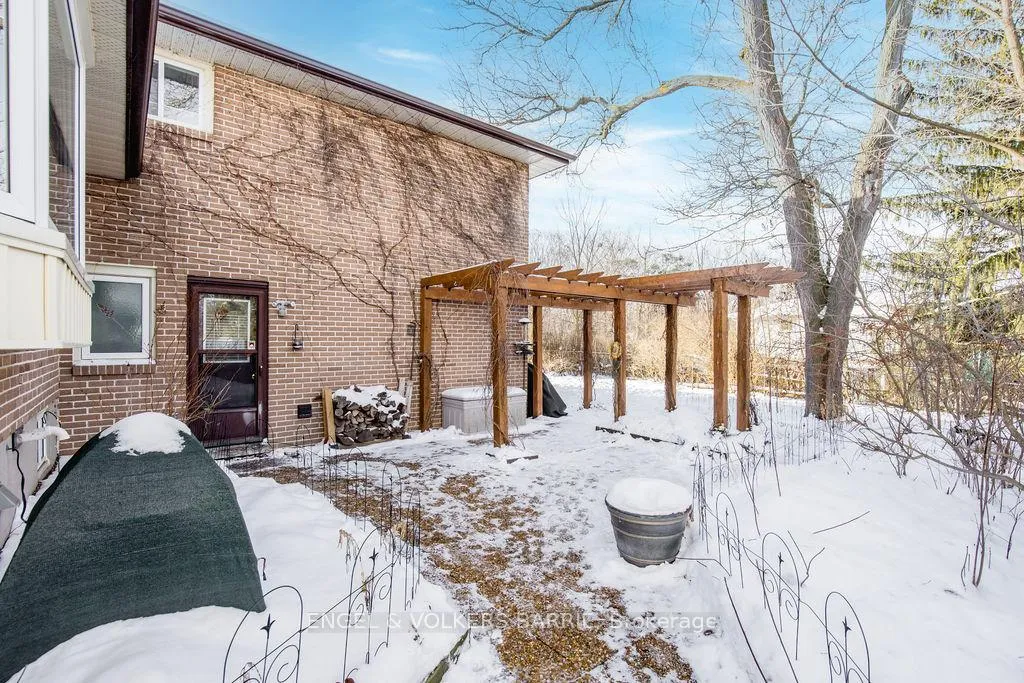 Photo 34 of 42 Marshall Street, Barrie, Allandale Heights — HOMEH
