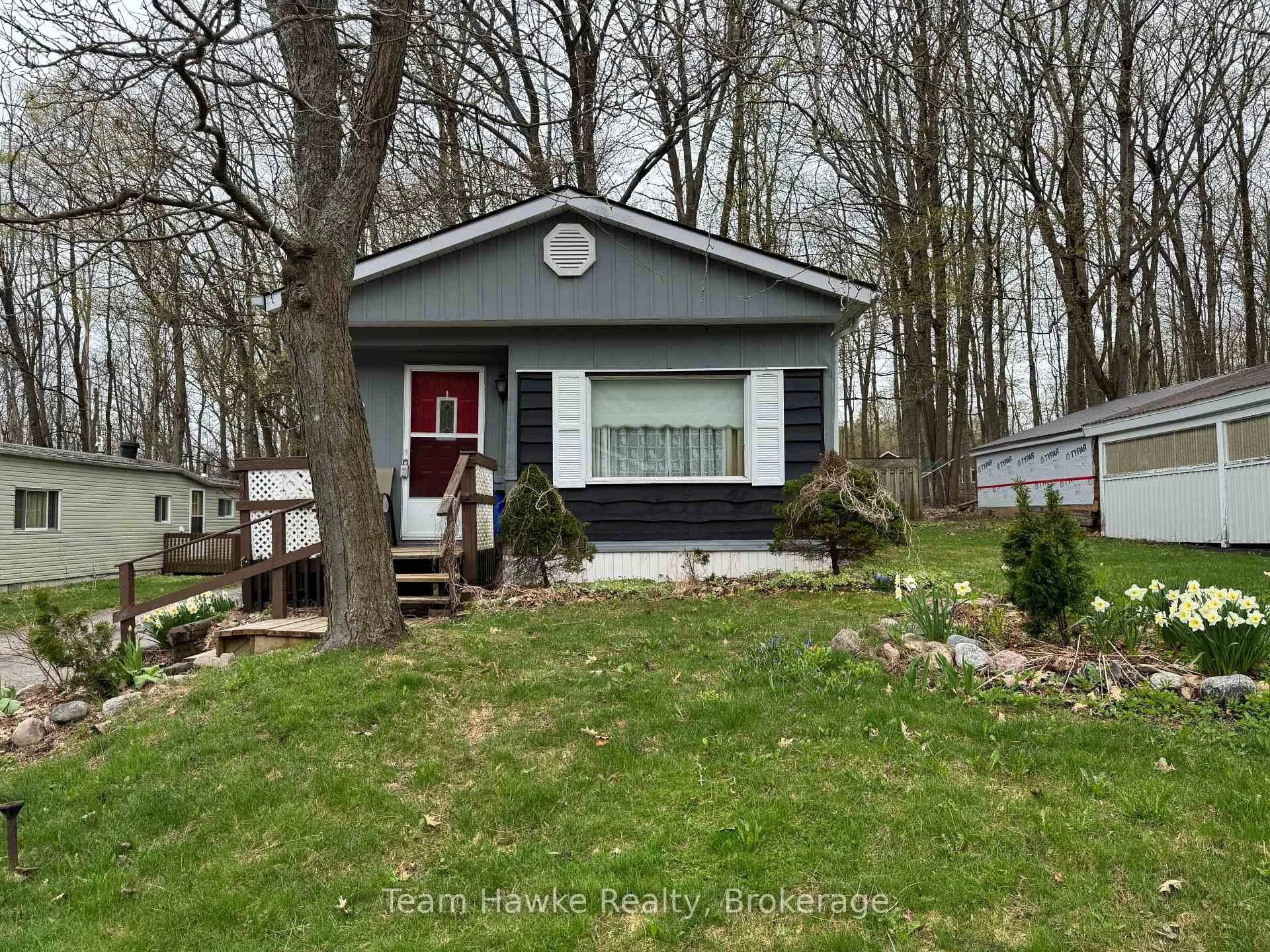 Photo 6 of Unit 36, 525 Midland Point Road, Midland — HOMEH
