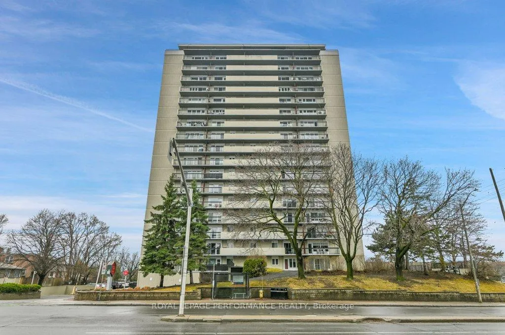 Front of Unit 205, 158 Mcarthur Avenue